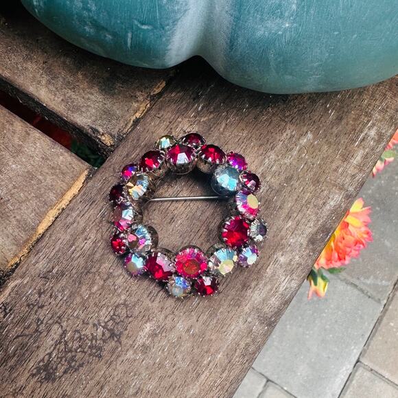 Vintage 1950-1960 Aurora Borealis Austrian Crystal Rhinestone Brooch - Picture 1 of 9